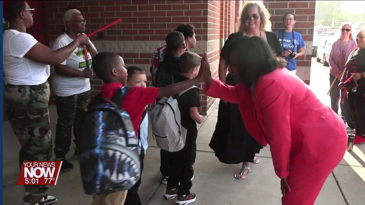 Lima mayor, first responders, and other community members show support to Unity students with Clap In